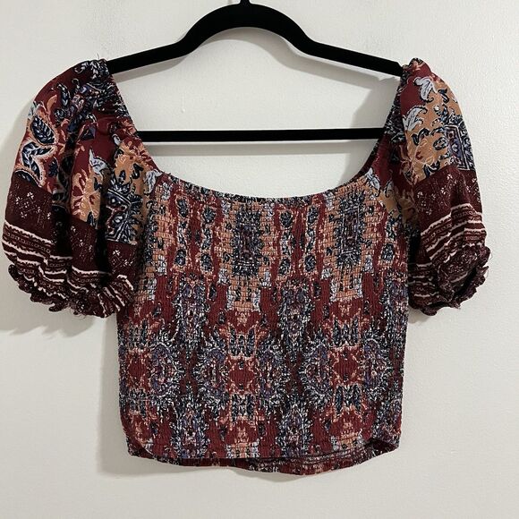 Hint of Mint Cropped Blouse Size M Red Burgundy Printed Puff Sleeve Cottage Boho - Picture 2 of 5